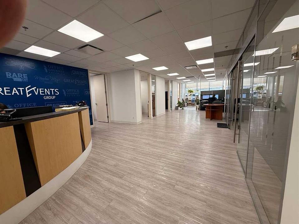 220 - 5824 2 Street Southwest, Calgary, AB