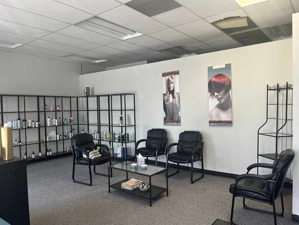 1 - 218 Centre Street, Hanna, AB