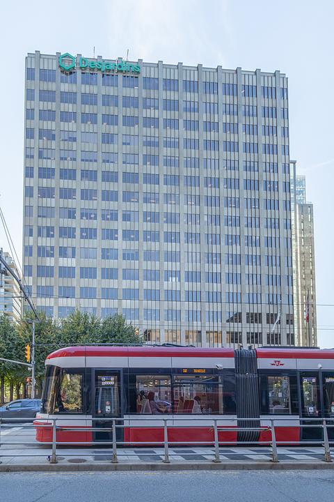 100 - 95 Saint Clair Avenue West, Toronto, ON