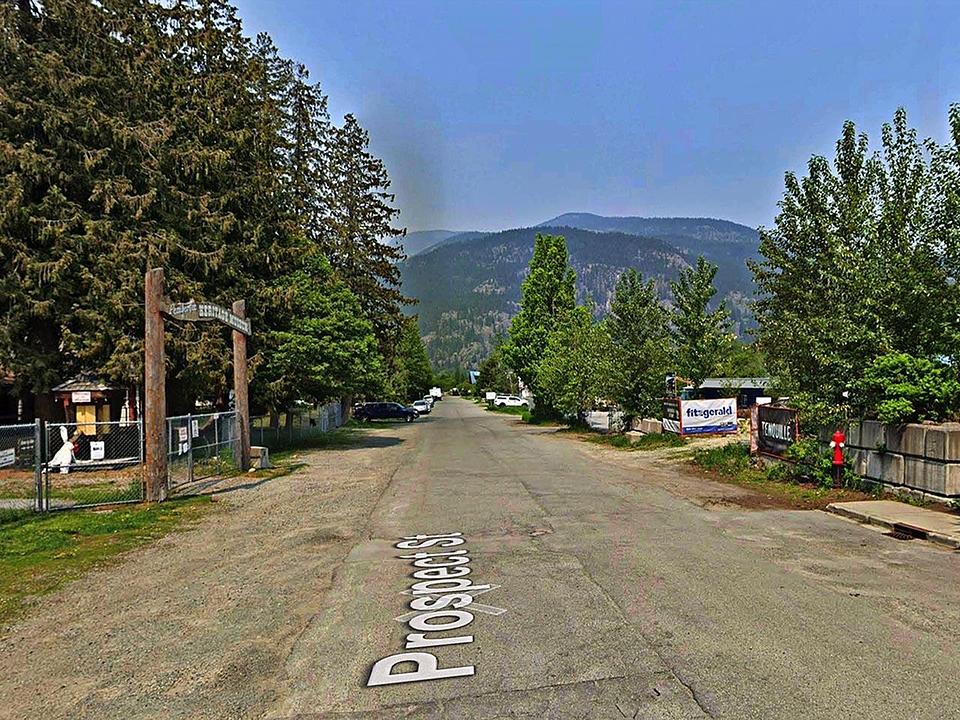 7454 Prospect Street, Pemberton, BC