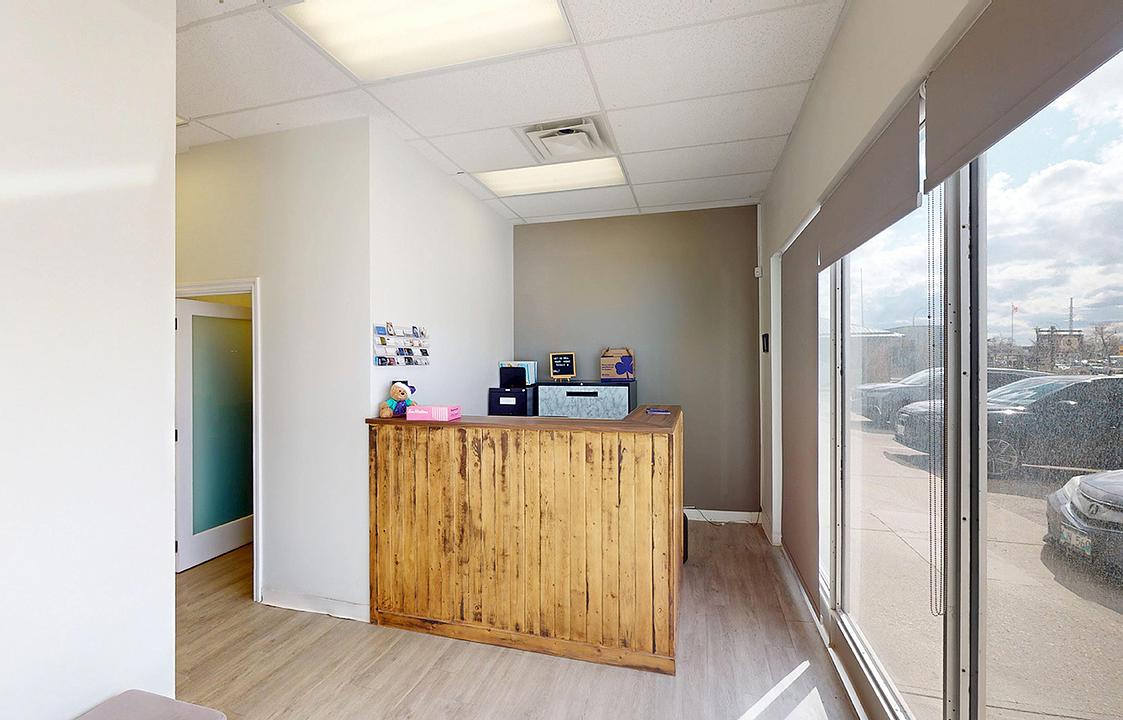 Lincoln Place - 756 Pembina Highway, Winnipeg, MB