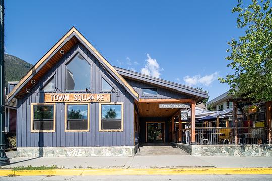 7439 Frontier Street, Pemberton, BC