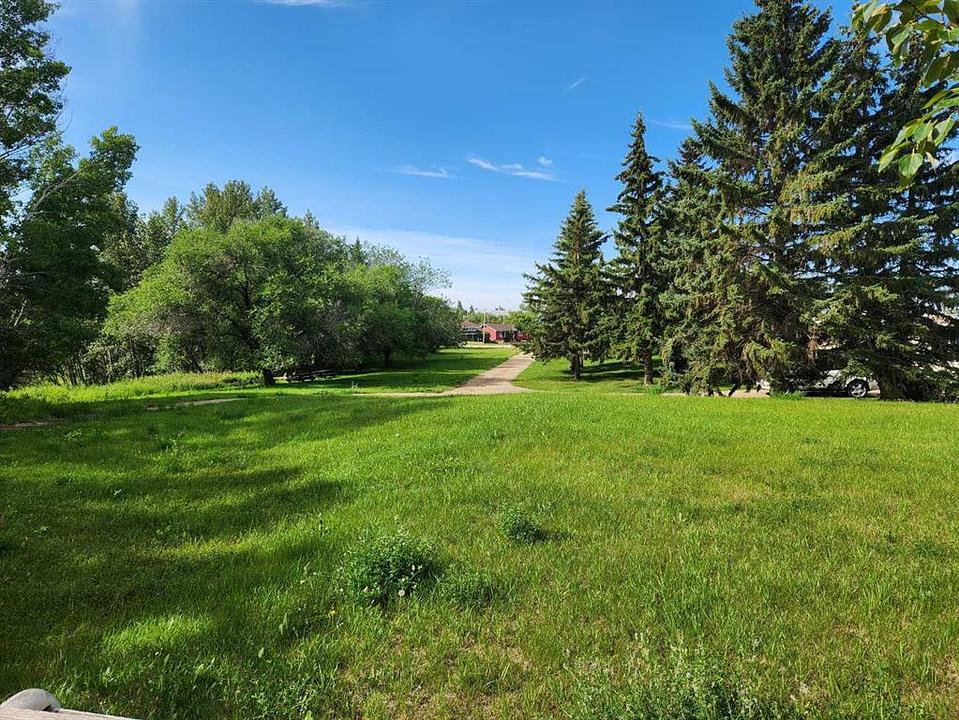 5430 Fairview Avenue, Bashaw, AB