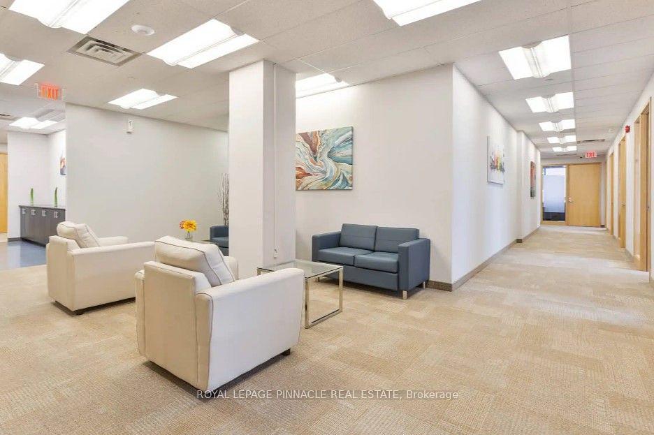 301-H - 231 Oak Park Boulevard, Oakville, ON