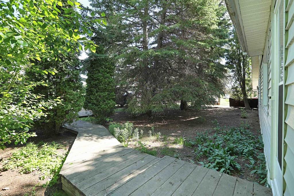185077 RR153, Rural Newell, County of, AB