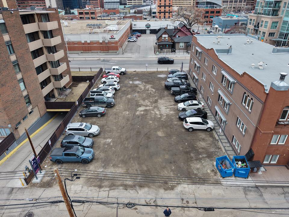 807 12 Avenue Southwest, Calgary, AB