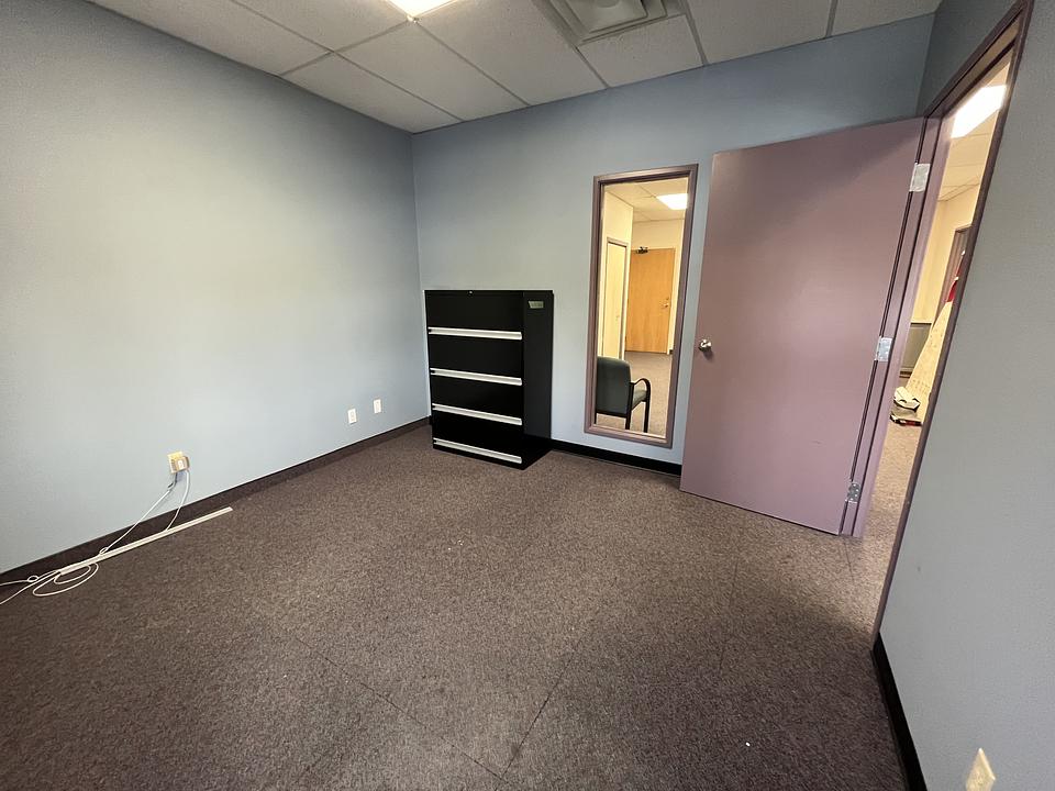 206 - 329 March Rd, Ottawa, ON