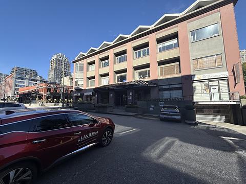 1080 Mainland Street, Vancouver, BC