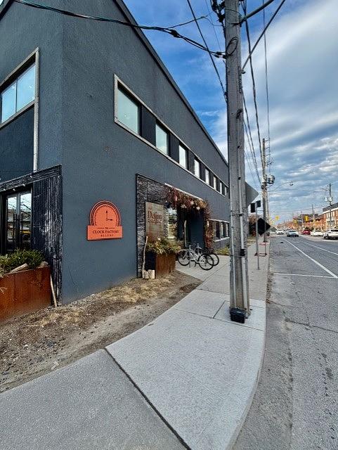 100 - 1485 Dupont St, Toronto, ON