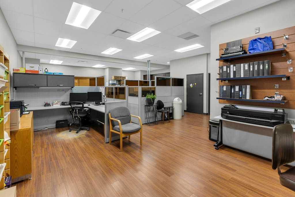 215 - 2914 Kingsview Boulevard Southeast, Airdrie, AB
