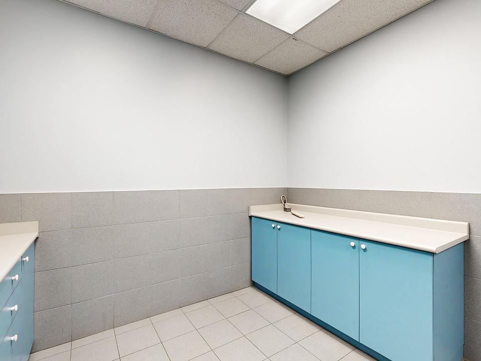 B - 1060 B Lorimar Drive, Mississauga, ON