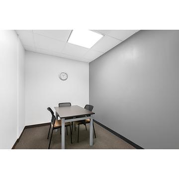 90 Burnhamthorpe Rd W, Mississauga, ON