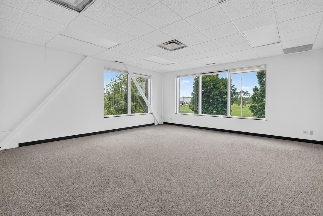 5500 Canotek Road, Ottawa, ON