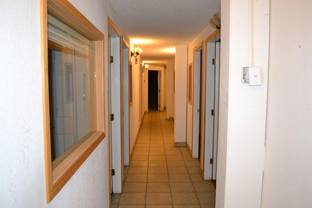 100 - 5017 50 Avenue, Red Deer, AB