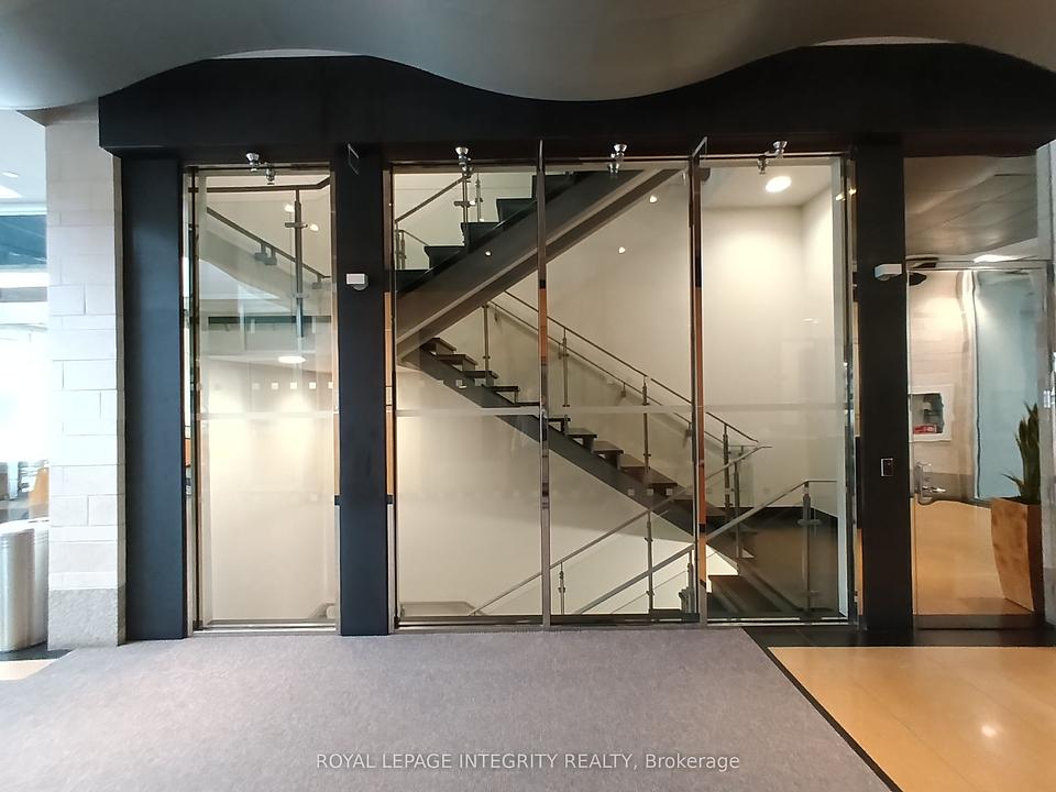 100 - 100 Murray Street, Ottawa, ON