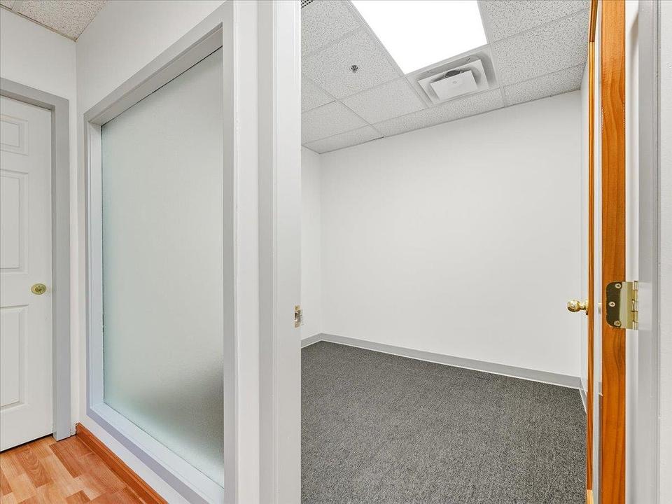 103/104 - 106-470 Kingsway, Vancouver, BC