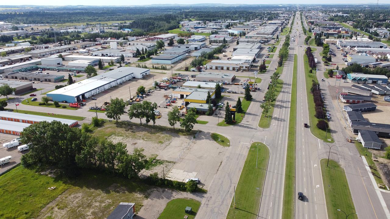 7905 50 Avenue, Red Deer, AB