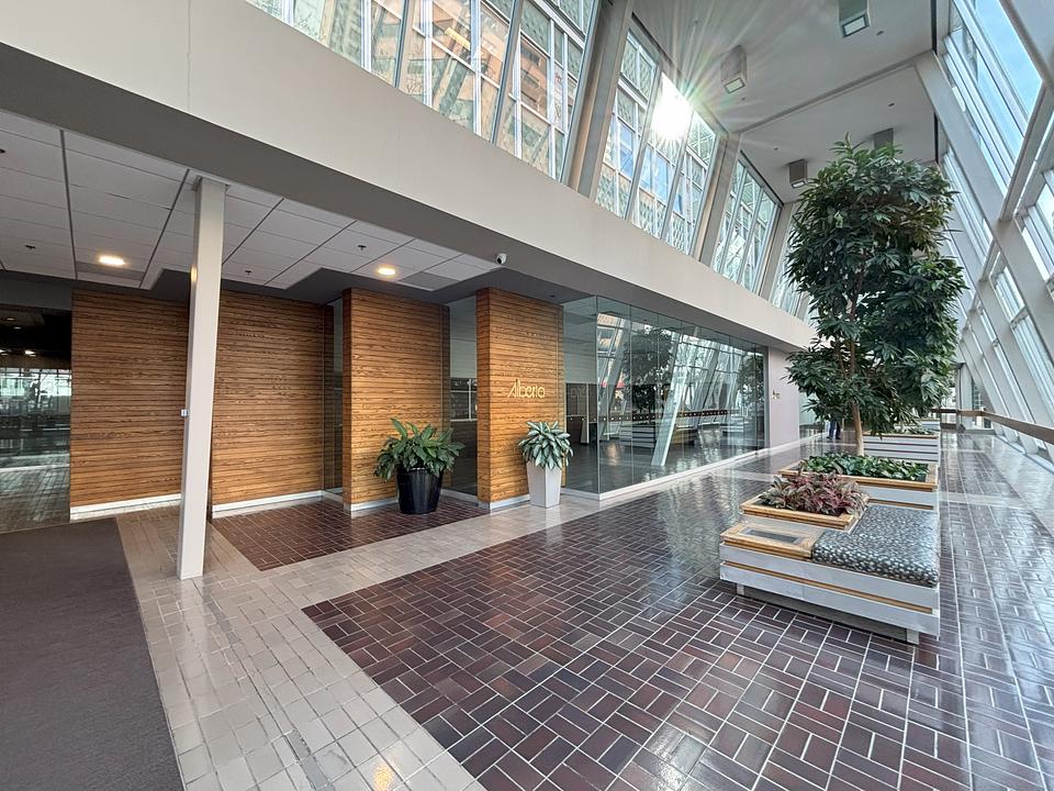 150 - 717 7 Avenue Southwest, Calgary, AB