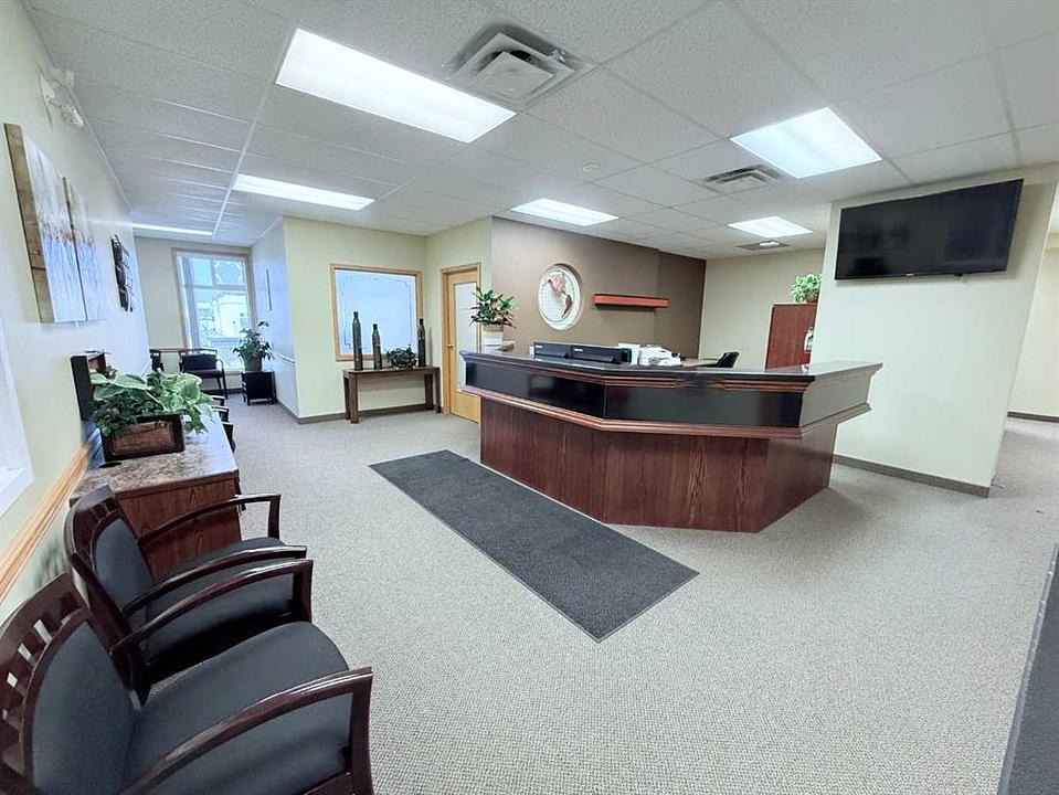 200 - 9805 97 Street, Grande Prairie, AB