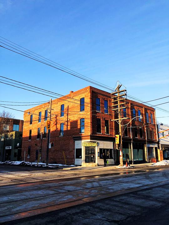 978 Queen Street East, Toronto, ON