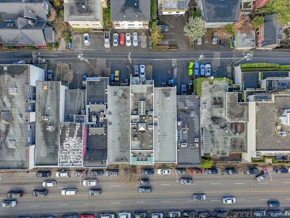 2065 West 4th Avenue, Vancouver, BC