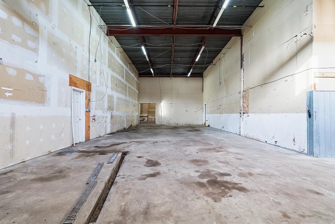 Warehouse - 2699 Avenue Watt, Québec, QC