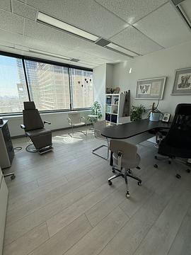 180 Dundas Street West, Toronto, ON