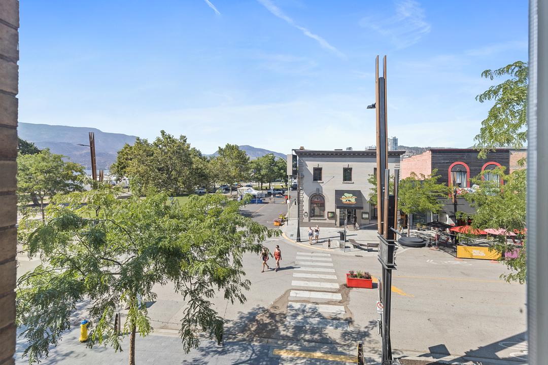 202C - 269 Bernard Ave, Kelowna, BC