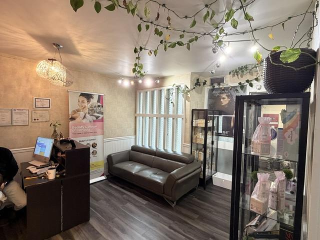 101 - 8140 Cook Rd, Richmond, BC