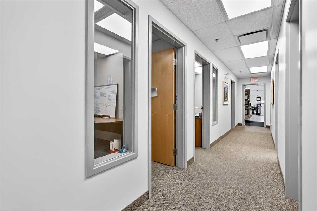 140 - 5700 1 Street Southwest, Calgary, AB