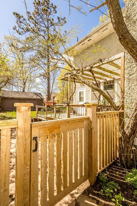 12 Linden Avenue, Wolfville, NS