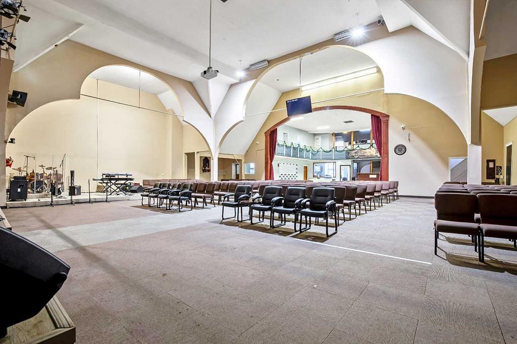 1405 8 Avenue Southeast, Calgary, AB