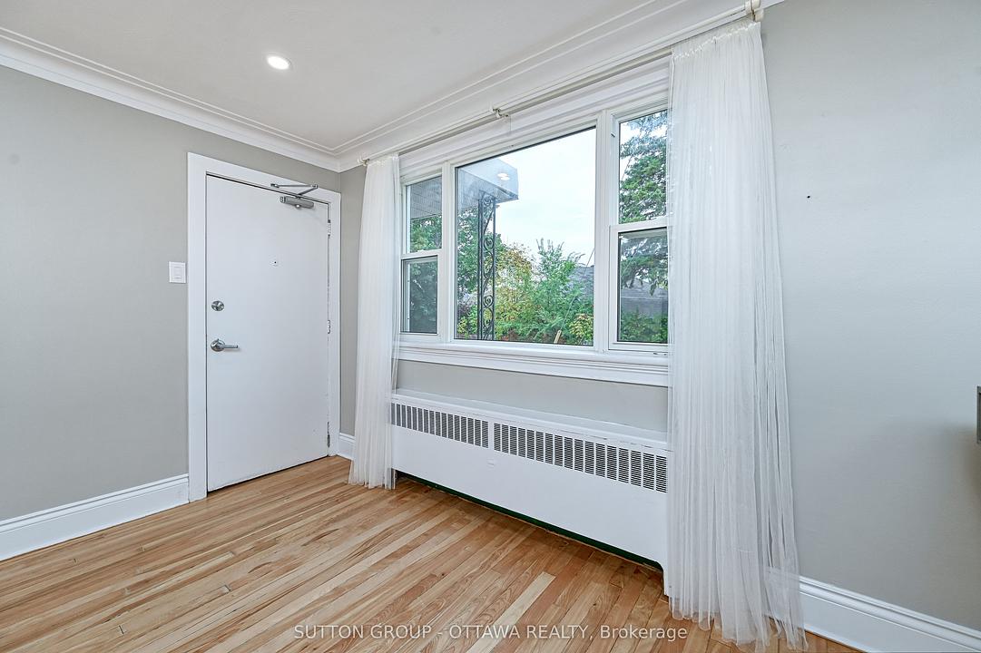 156 Dagmar Avenue, Ottawa, ON