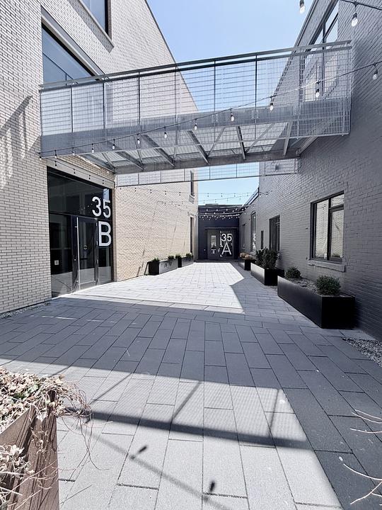 100 - 35 Golden Avenue, Toronto, ON