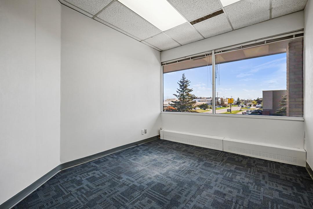 220 - 3016 19 Street Northeast, Calgary, AB