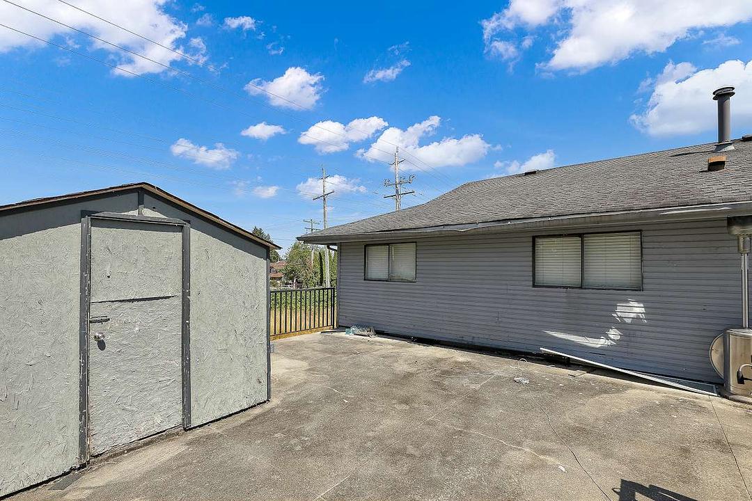 9509 152 Street, Surrey, BC