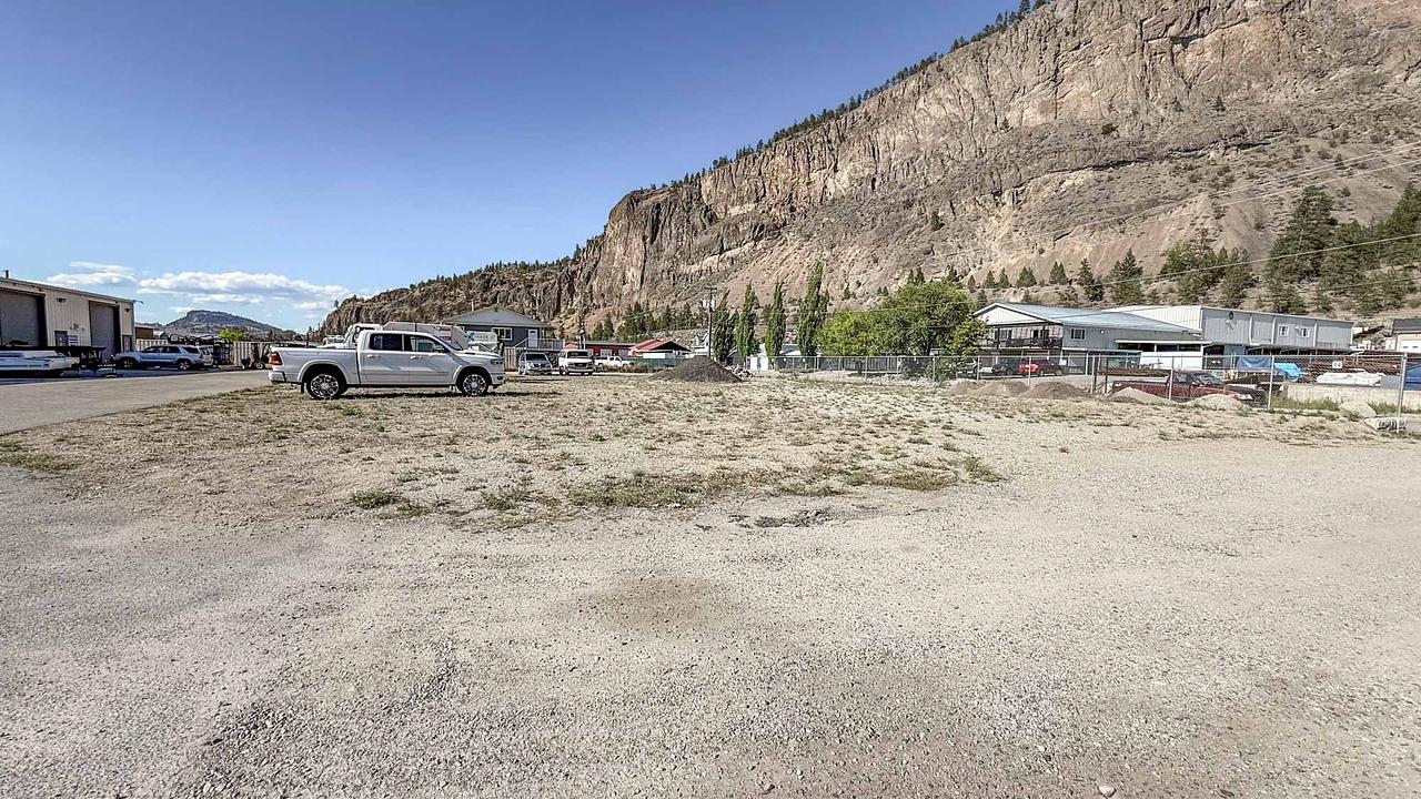 Yard  - 9207 James Avenue, Summerland, BC