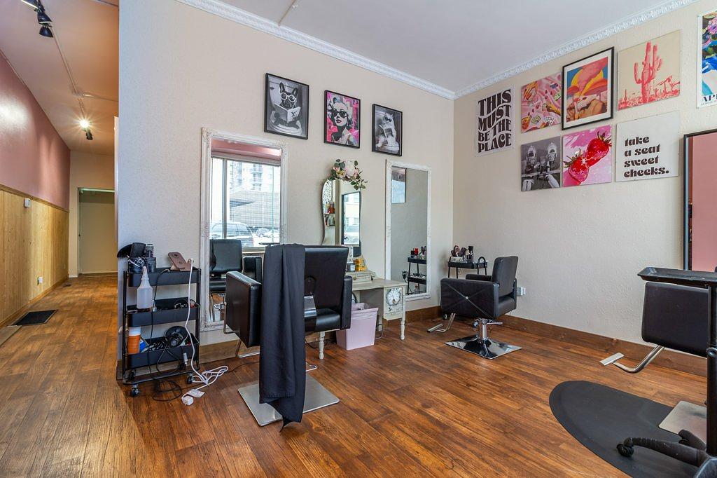 201 - 505 7 Street South, Lethbridge, AB