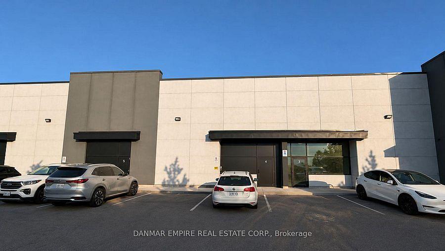 4 - 2165 Buckingham Rd, Oakville, ON
