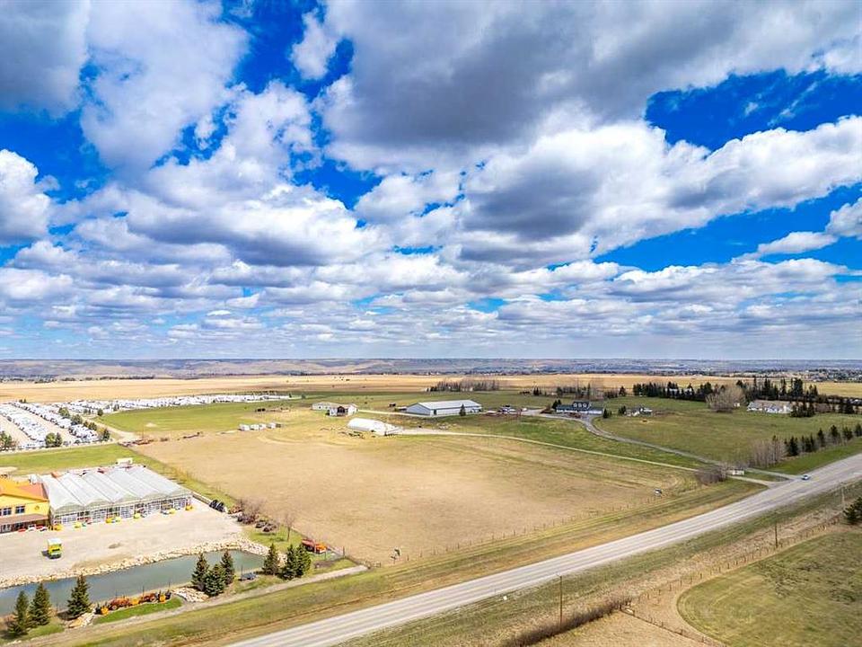 33066 Township Road 250, Calgary, AB