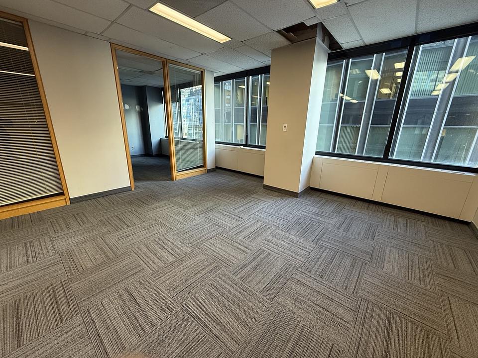 420 - 180 Dundas Street West, Toronto, ON