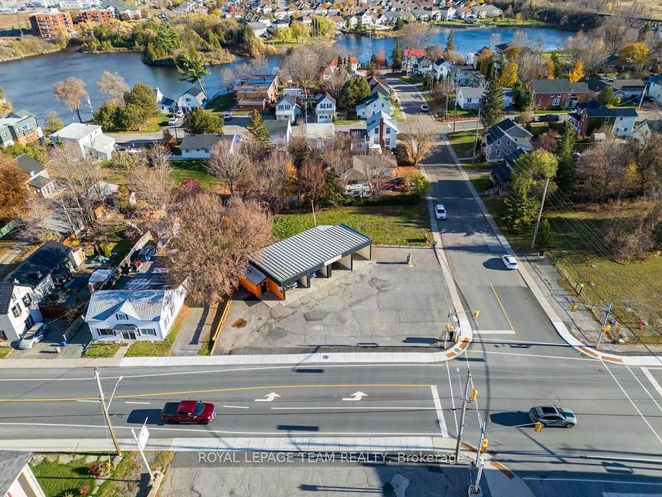 12 Elgin Street East, Arnprior, ON