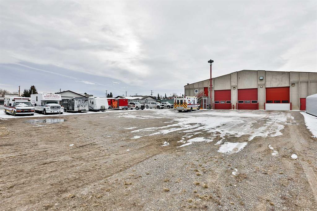 655 Charlotte Street, Pincher Creek, AB