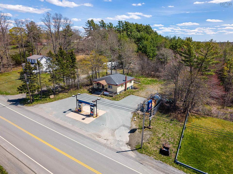 9645 Highway 8, Caledonia, NS