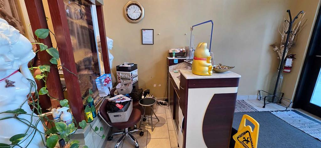 4 - 999 Macleod Trail Southeast, Calgary, AB