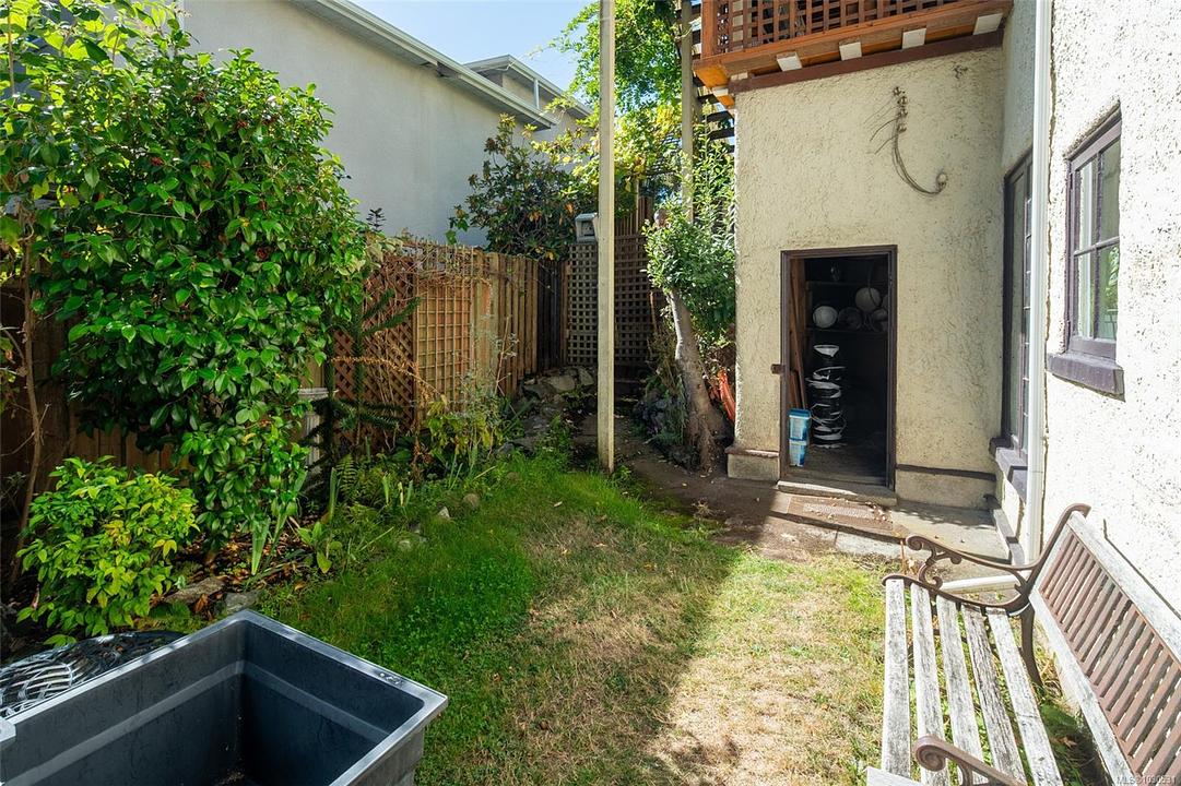 1043 Belmont Avenue, Victoria, BC