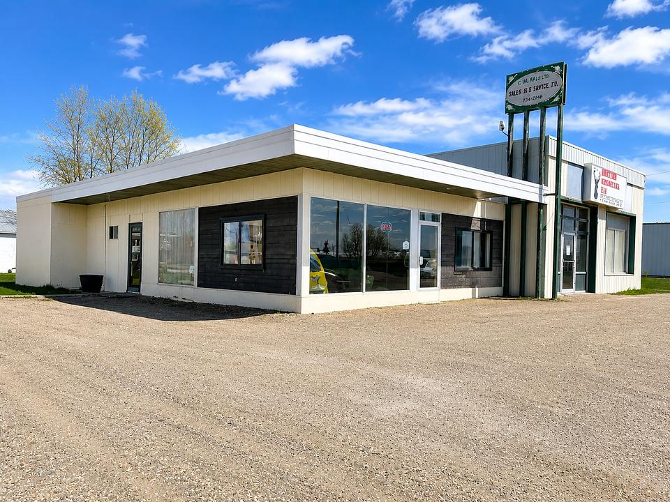 5003 50 Street, Mundare, AB