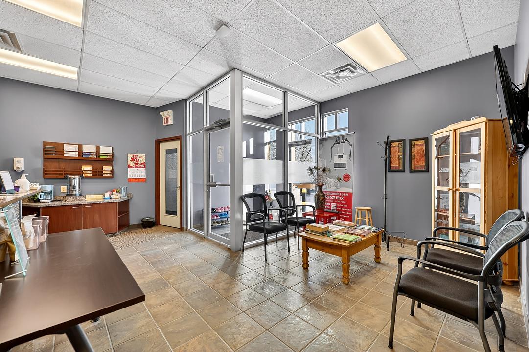 1910 20 Avenue Northwest, Calgary, AB