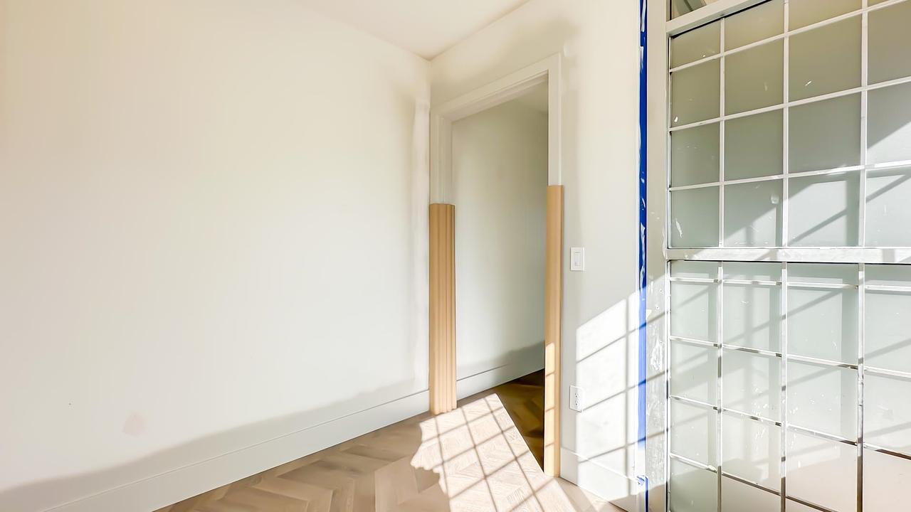 8273 Oak Street, Vancouver, BC