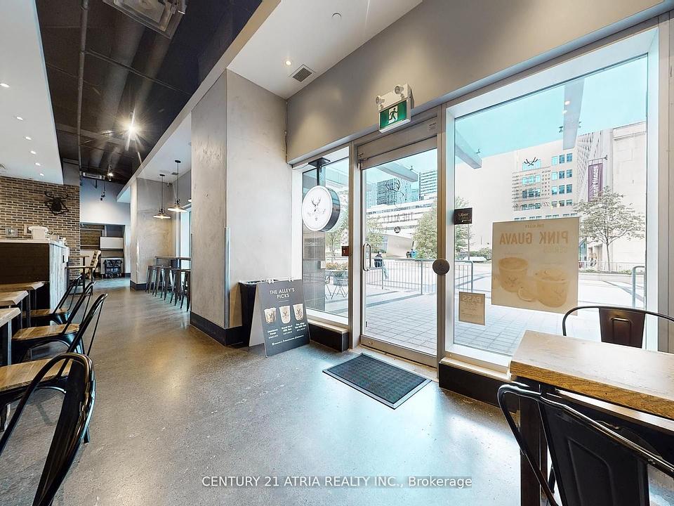 1 - 382 Yonge Street, Toronto, ON